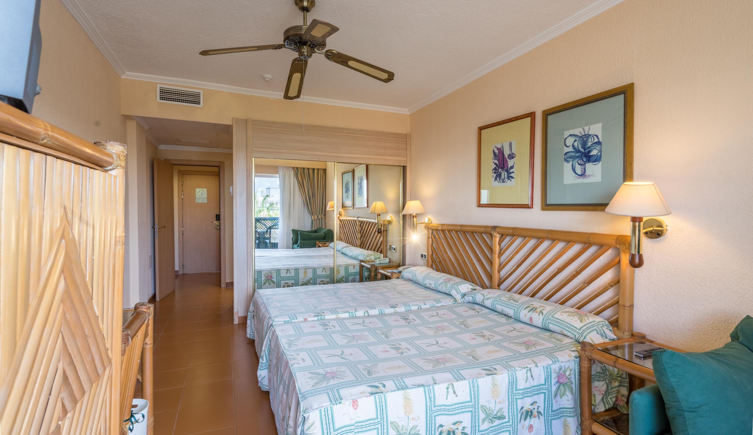 Blue Sea Costa Bastian Hotel