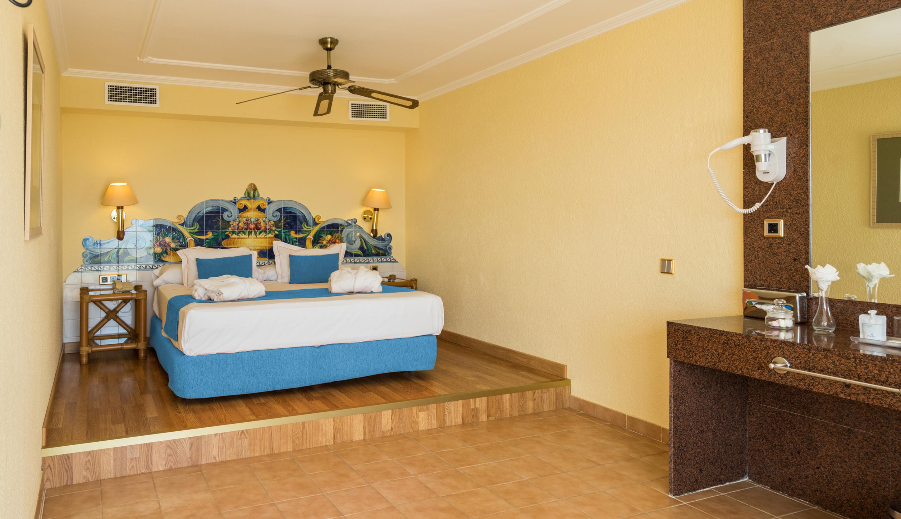 Blue Sea Costa Bastian Hotel 4*