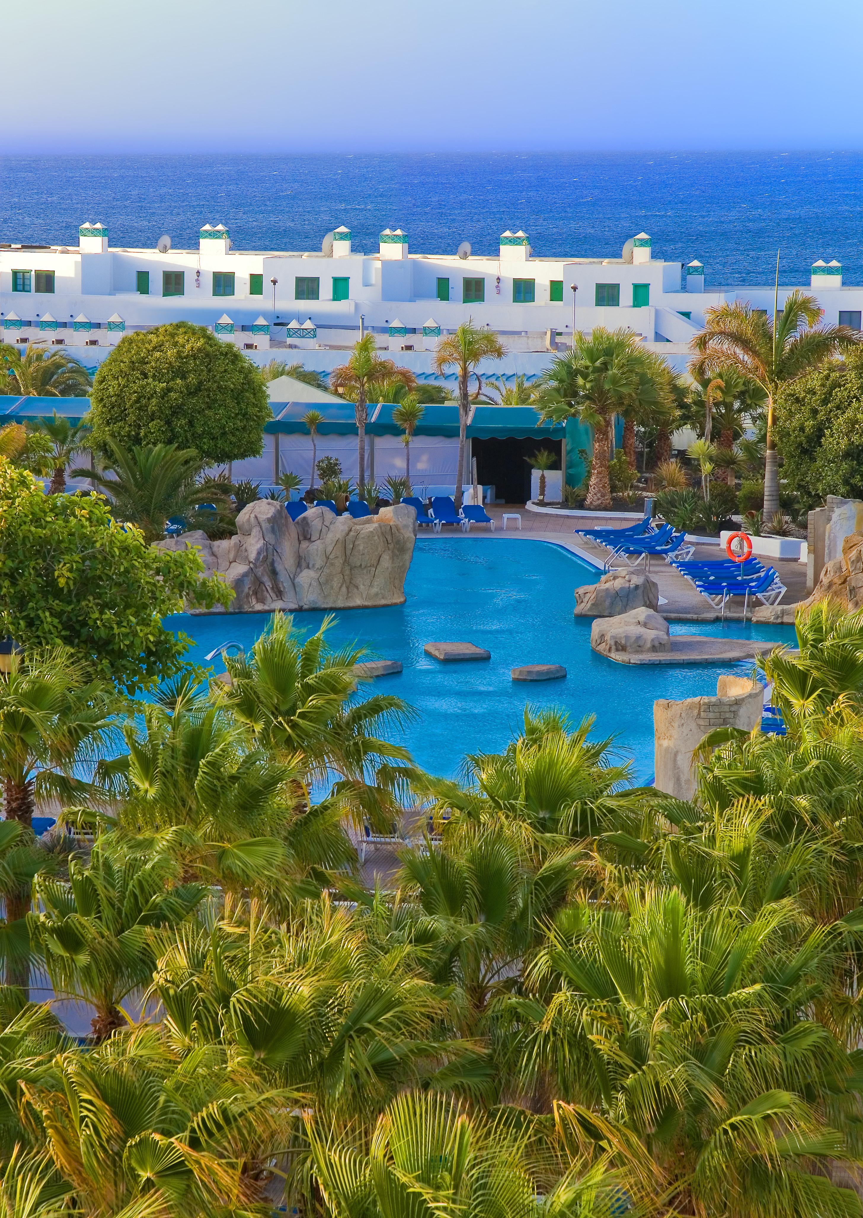 Hotel Blue Sea Costa Bastian 4*